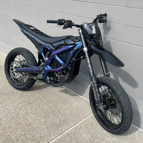 Ultra Bee